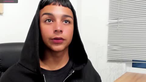 Snapshot of seductivo_jr chatting on 11-29-25, 04:26 seductivo online show from 11-29-25, 04:26