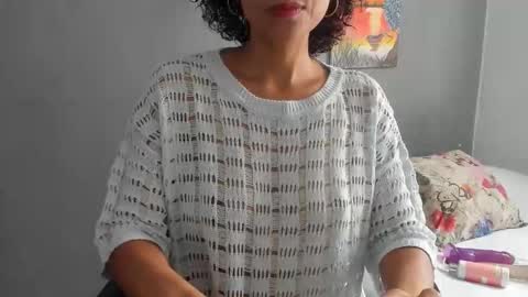 Snapshot of seductress_malia chatting on 12-15-25, 03:16 seductress_malia online show from 12-15-25, 03:16