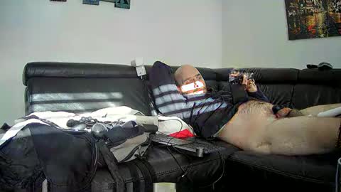 Sebastian online show from 01-01-25, 10:43