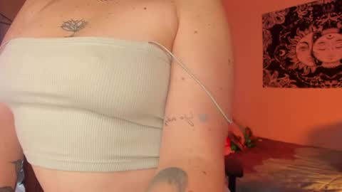 Yeyis  online show from 12-24-24, 04:55