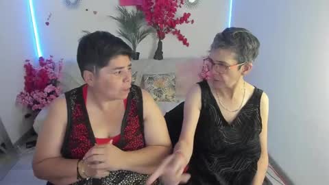 Selena online show from 09-22-25, 11:34