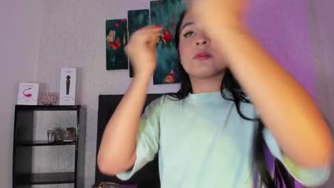 selena_fox7 online show from 10-04-25, 05:27