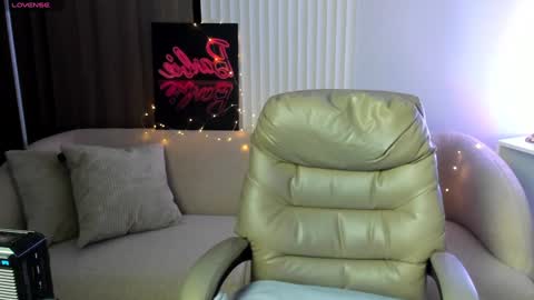 Selena online show from 01-19-25, 01:00