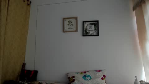 Karen online show from 12-21-25, 01:40