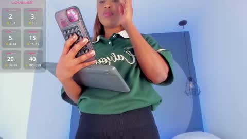 Selena online show from 10-17-25, 12:08