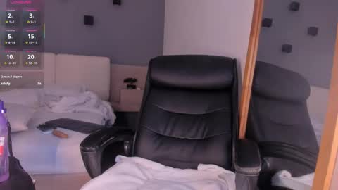 Selena online show from 11-10-25, 05:06