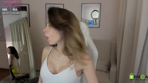 Selena online show from 01-15-25, 10:38
