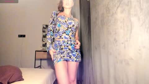 Selena online show from 11-16-25, 03:39