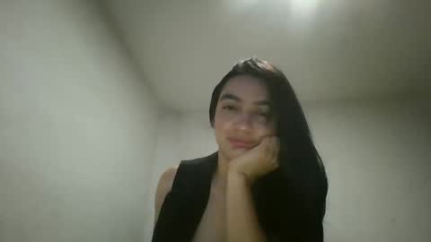 Snapshot of selena_rous chatting on 11-19-25, 07:36 Selena Rous online show from 11-19-25, 07:36