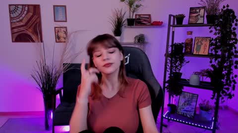 Selena ntmy online show from 01-30-25, 04:55