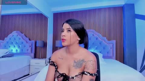 selenastonne online show from 10-21-25, 08:31