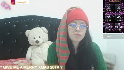 Snapshot of seleneg chatting on 12-04-24, 11:02 Selene G online show from 12-04-24, 11:02