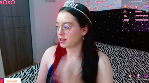 Snapshot of seleneg chatting on 09-27-25, 05:12 Selene G online show from 09-27-25, 05:12