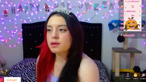 Snapshot of seleneg chatting on 10-17-25, 03:10 Selene G online show from 10-17-25, 03:10