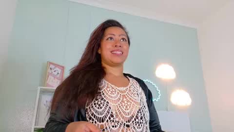 Snapshot of selenegibson__ chatting on 11-18-25, 07:18 SELENE GIBSON online show from 11-18-25, 07:18