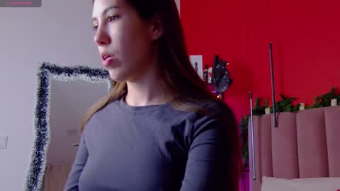 Nicole online show from 12-11-24, 01:58