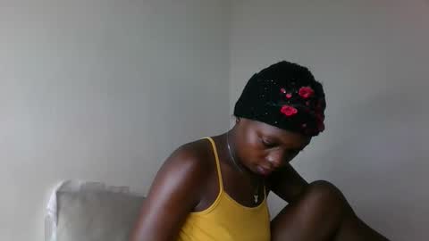 Snapshot of sellinprinces chatting on 10-15-25, 04:29 sellinprinces online show from 10-15-25, 04:29