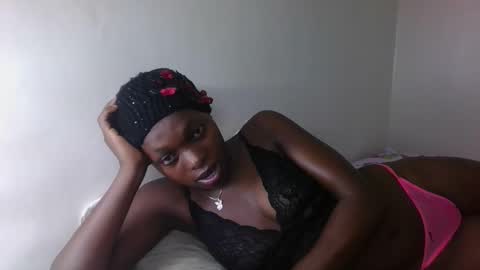 Snapshot of sellinprinces chatting on 10-17-25, 10:45 sellinprinces online show from 10-17-25, 10:45