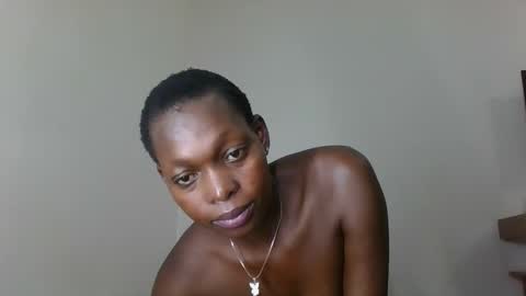 Snapshot of sellinprinces chatting on 10-21-25, 01:39 sellinprinces online show from 10-21-25, 01:39