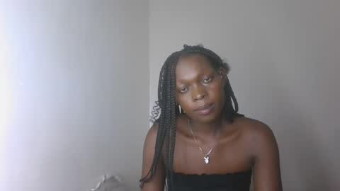 Snapshot of sellinprinces chatting on 11-10-25, 12:15 sellinprinces online show from 11-10-25, 12:15