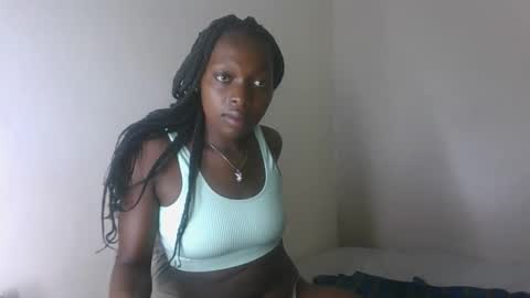 Snapshot of sellinprinces chatting on 11-12-25, 03:12 sellinprinces online show from 11-12-25, 03:12