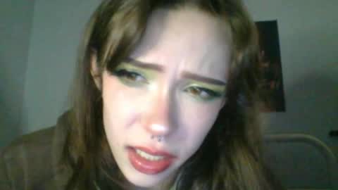 Snapshot of sendforesme chatting on 12-29-24, 01:13 goddess esme  online show from 12-29-24, 01:13