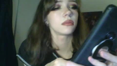 Snapshot of sendforesme chatting on 03-08-25, 04:01 goddess esme  online show from 03-08-25, 04:01