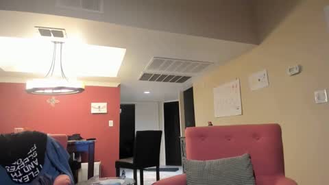 senditquick online show from 10-31-25, 11:00