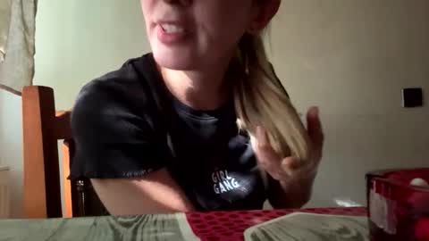 Sennya online show from 10-07-25, 12:13