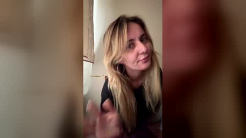 Sennya online show from 01-15-26, 08:41