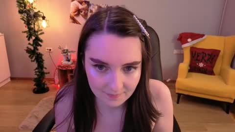 Snapshot of sensemysoul chatting on 12-13-25, 08:14 sensemysoul online show from 12-13-25, 08:14