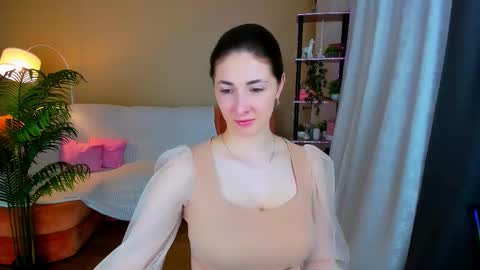 sensitiveheartt online show from 10-16-25, 07:48