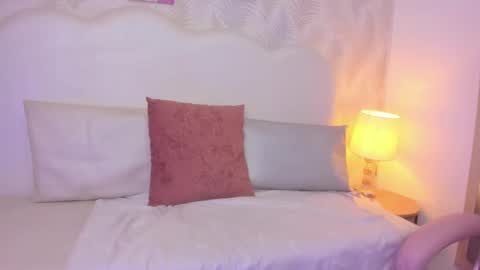 Snapshot of sensual_aura chatting on 02-13-25, 06:30 sensual_aura online show from 02-13-25, 06:30