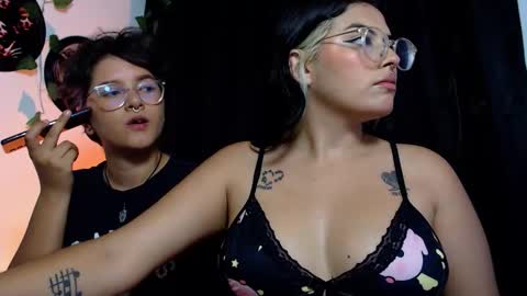 Camille and sophie online show from 11-11-25, 01:16