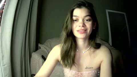 Snapshot of sensual_olivia chatting on 12-28-24, 09:51 Olivia online show from 12-28-24, 09:51