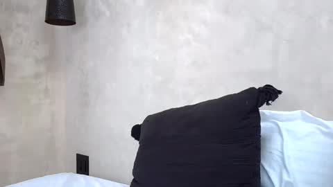 Cam online show from 10-18-25, 07:14