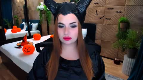 Snapshot of sensualcharisma chatting on 11-01-25, 01:07 Becca online show from 11-01-25, 01:07