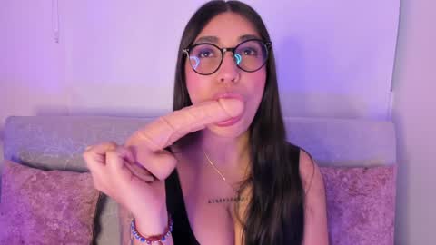 Snapshot of sensualhaven_ chatting on 01-25-25, 11:11 sensualhaven_ online show from 01-25-25, 11:11