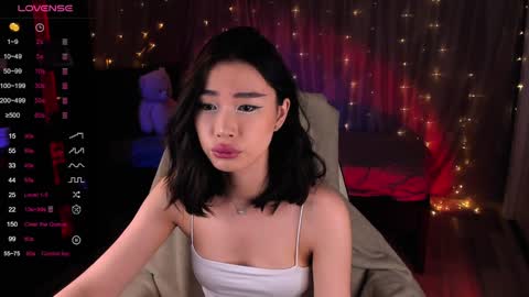 Snapshot of sensualily chatting on 01-19-25, 06:10 Kiki online show from 01-19-25, 06:10