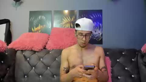 Snapshot of sensualsoulss chatting on 09-12-25, 12:38 sensualsoulss online show from 09-12-25, 12:38