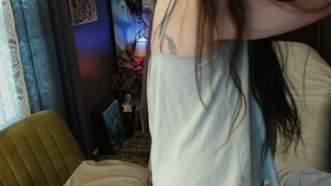 Tara online show from 12-27-24, 01:18