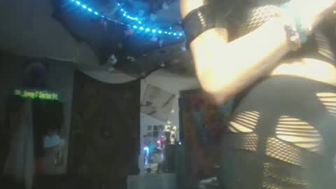 sequoia8888 online show from 09-10-25, 05:51