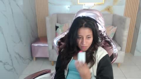 serabella_s online show from 12-17-25, 01:06