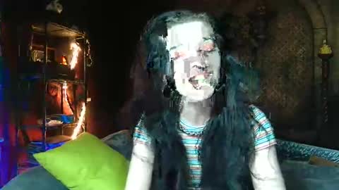 Seraphin Munster online show from 12-19-25, 11:12