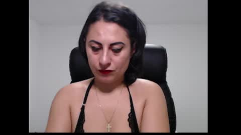 seraphynevex online show from 10-12-25, 07:35