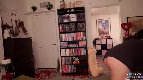 SeraReads online show from 02-08-25, 05:51