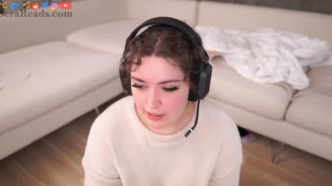 SeraReads online show from 10-05-25, 12:36