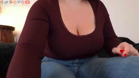 SeraReads online show from 11-29-25, 04:04