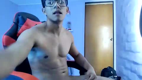 serchcerpa30 online show from 11-20-25, 04:01