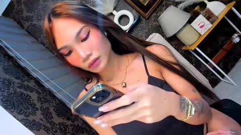 Snapshot of serena_harper chatting on 09-23-25, 01:52 RED HARPER online show from 09-23-25, 01:52